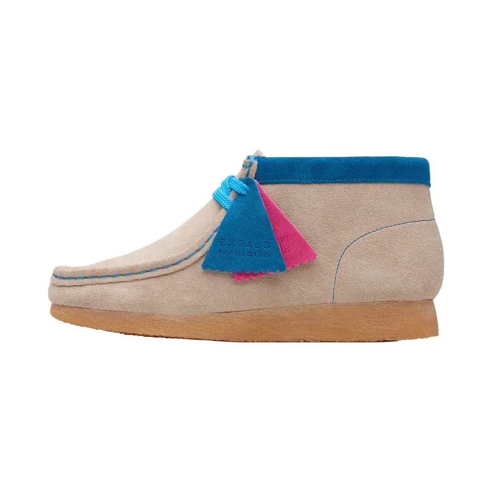 Clarks Originals Wallabee Boot Older GS “Sand Combination Blue Pink” (26168125)