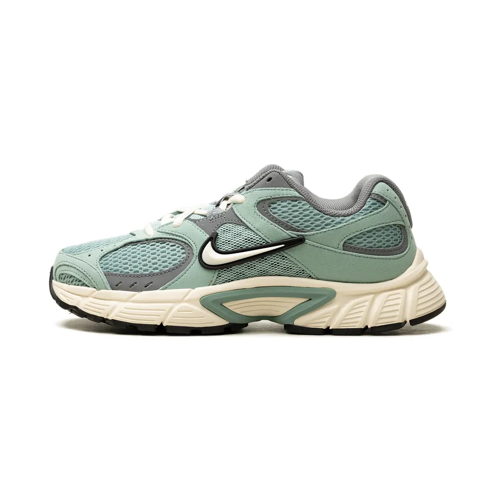 Nike V5 RNR “Cannon / Pale Ivory” (II6294-001)
