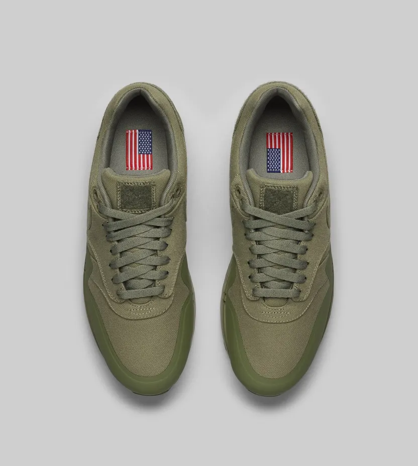 nike-air-max 704901-300