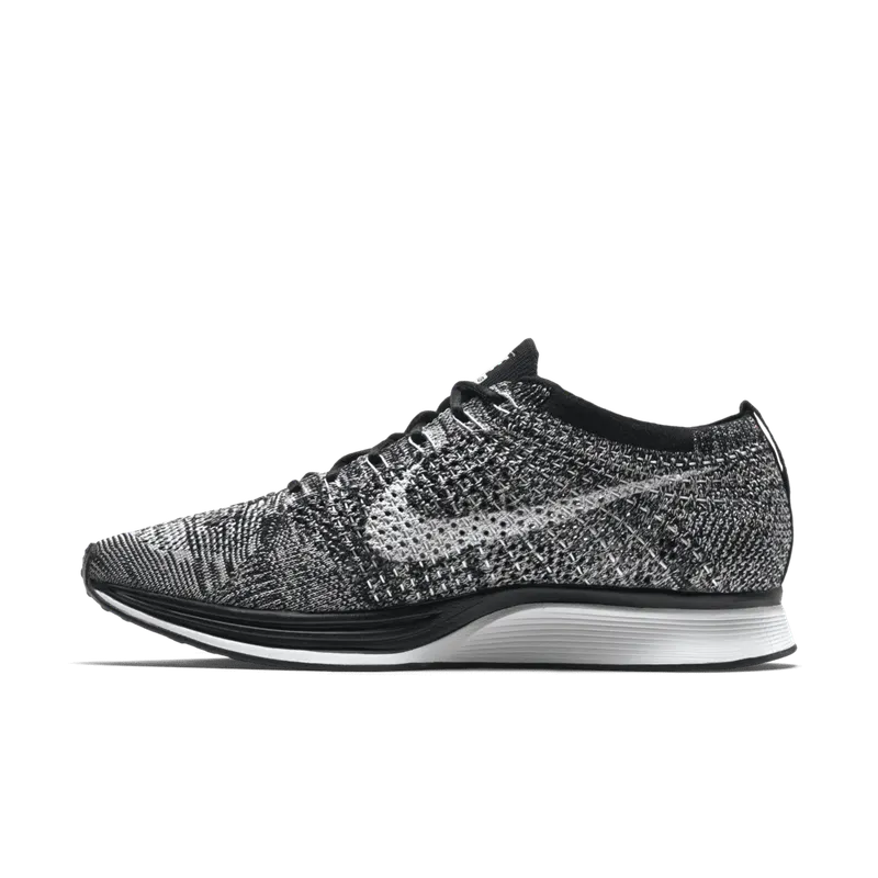 Nike Flyknit Racer Oreo 2.0 (526628-012)