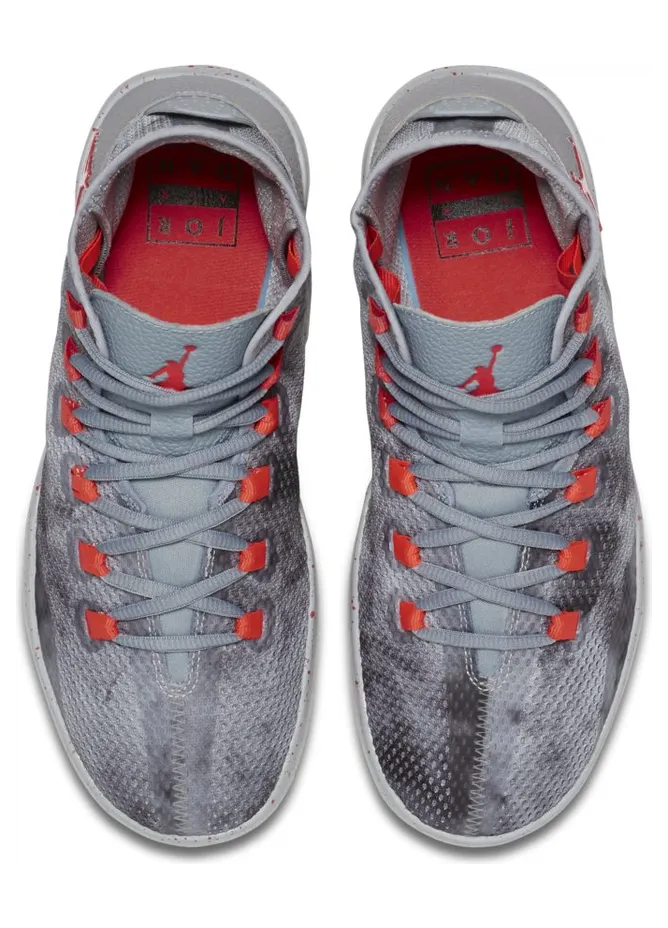 jordan-reveal 834229-015