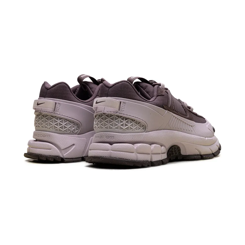 Nike Zoom Vomero 5 Roam “Particle Rose” (HQ2181-501)