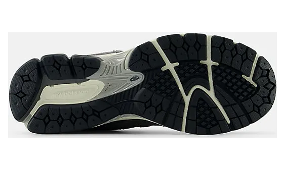 new-balance-2002r M2002RFL