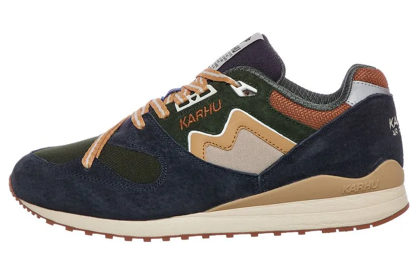 Karhu Synchron Classic India Ink / Kombu Green (F802681)
