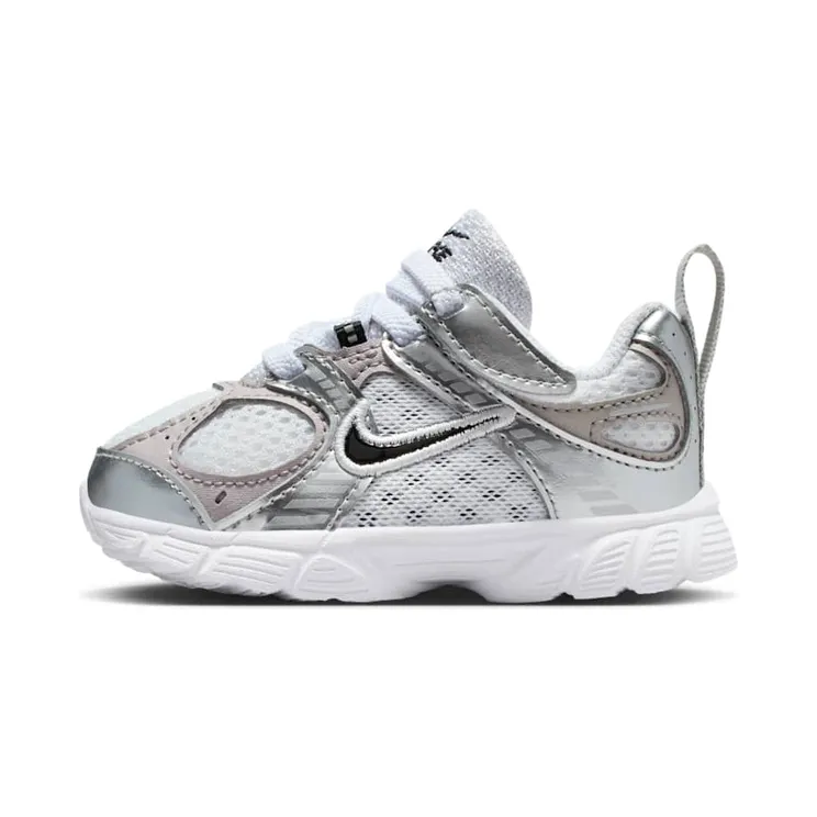 Nike V5 RNR “White / Vast Grey / College Grey / Black” (HQ6413-100)