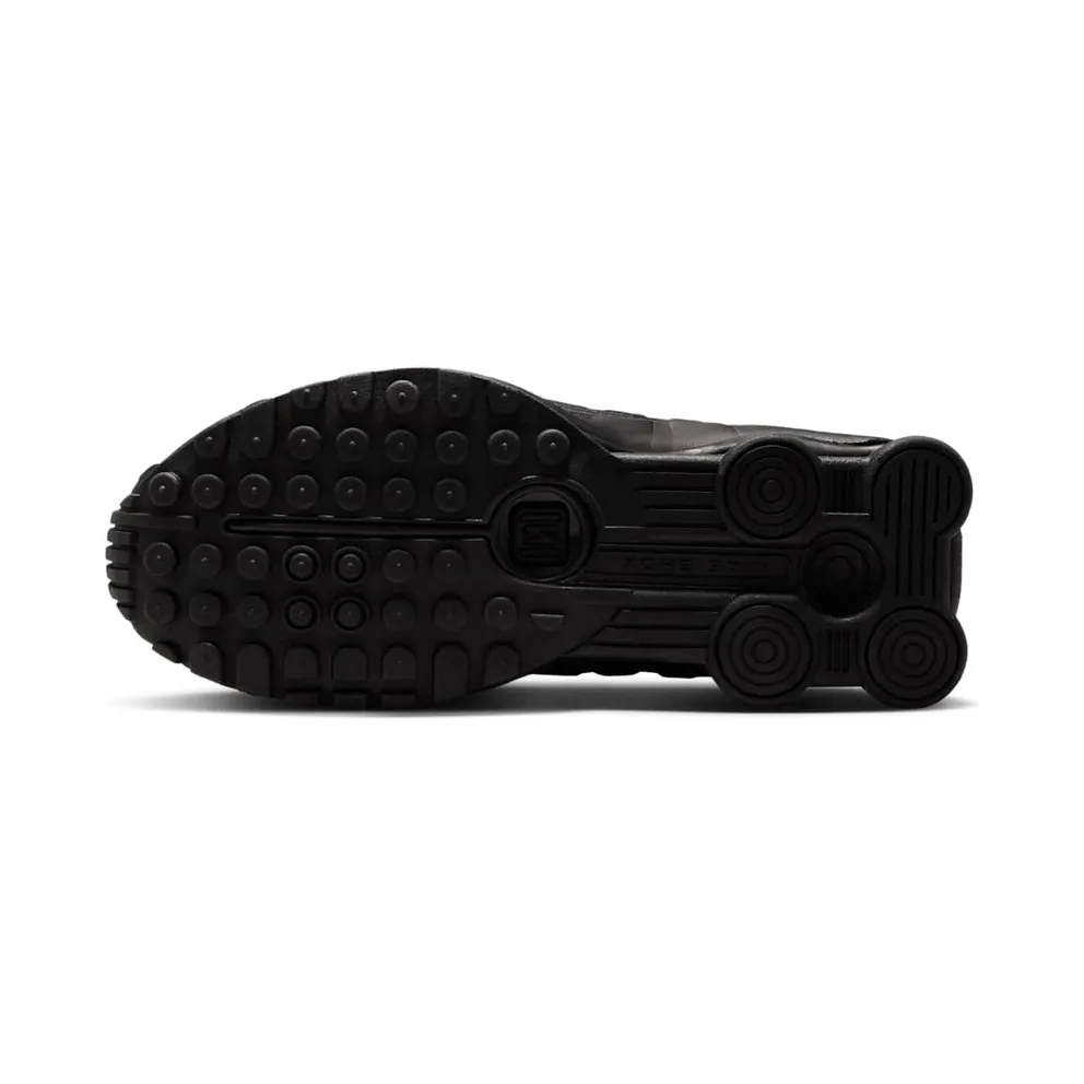 Nike Shox R4 “Blackout” (CW2626-003)