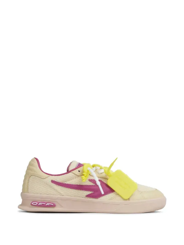 Off-White Arrow low-top – Beige (W28NS6F0016C39)
