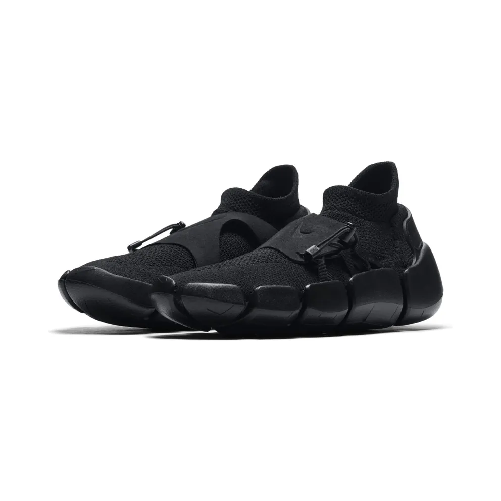 Nike Footscape Flyknit DM Triple Black Black/Black-Black (AO2611-003)