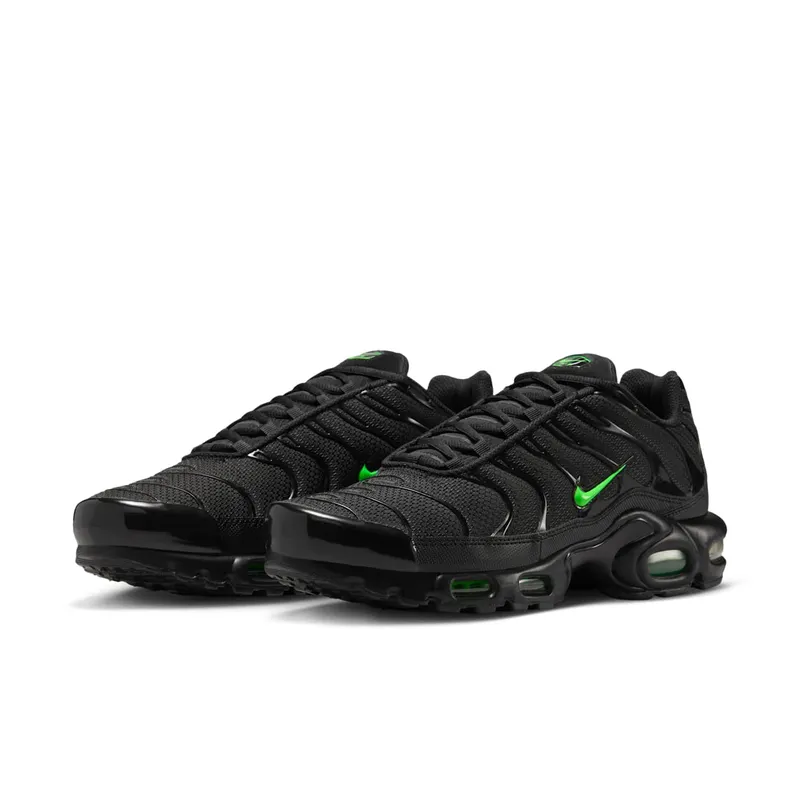 Nike Air Max Plus Black Green Strike (DM0032-024)
