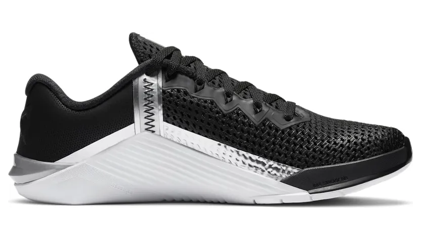 nike-metcon AT3160-010