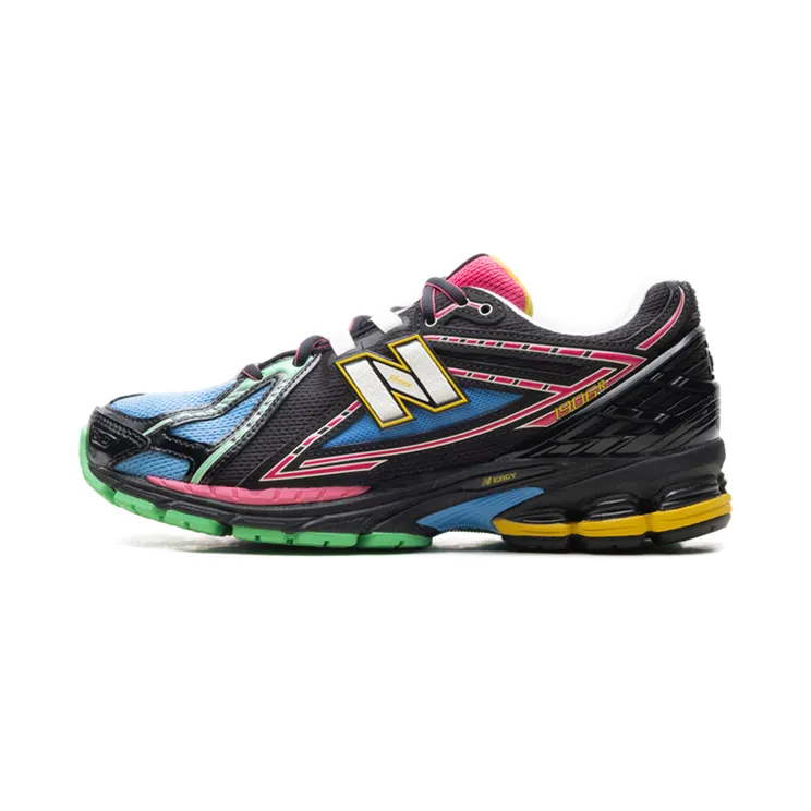 New Balance 1906R “Black / Pink – Footlocker Exclusive” (U1906RDM)