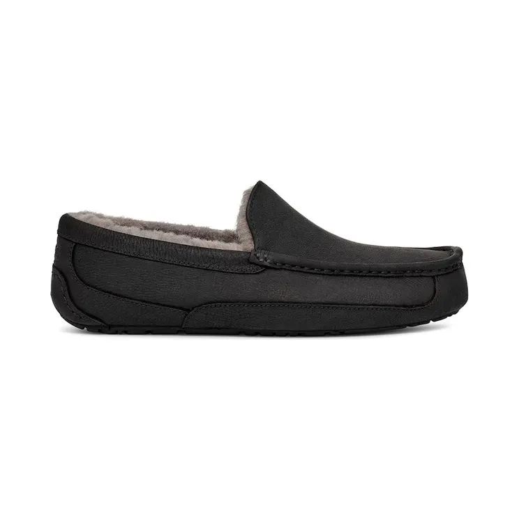UGG Ascot Matte Slipper Black (1103889-BLK)