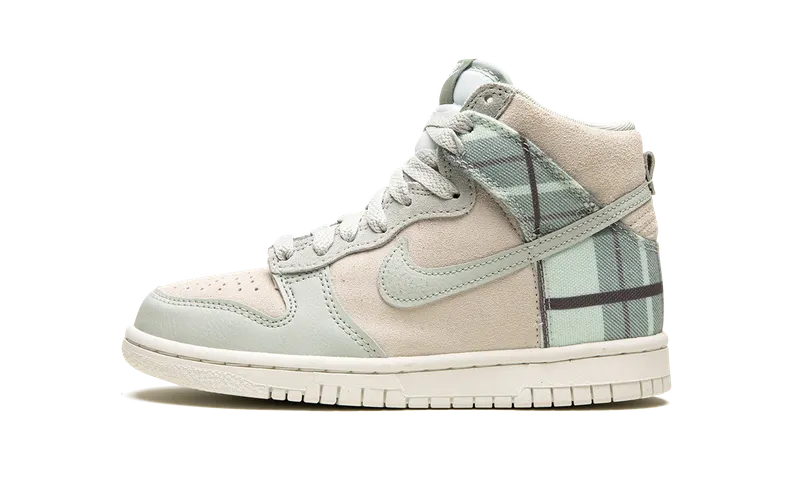 Nike Dunk High GS “Plaid – Summit White” (DV1724-100)
