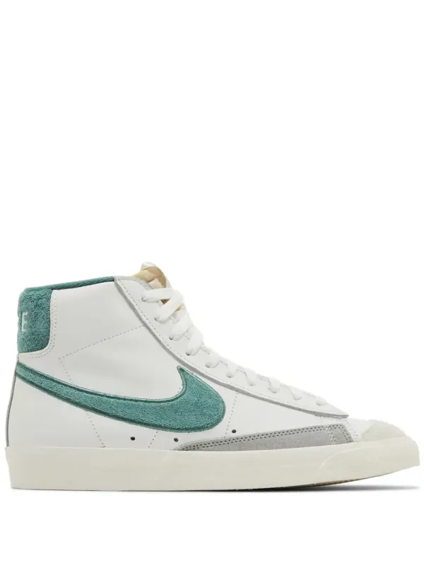 Nike Blazer Mid ’77 sneakers – White (FN5822)