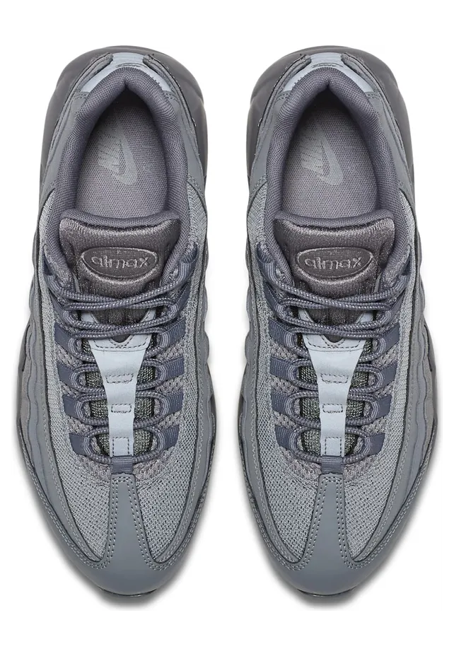 nike-air-max 749766-012