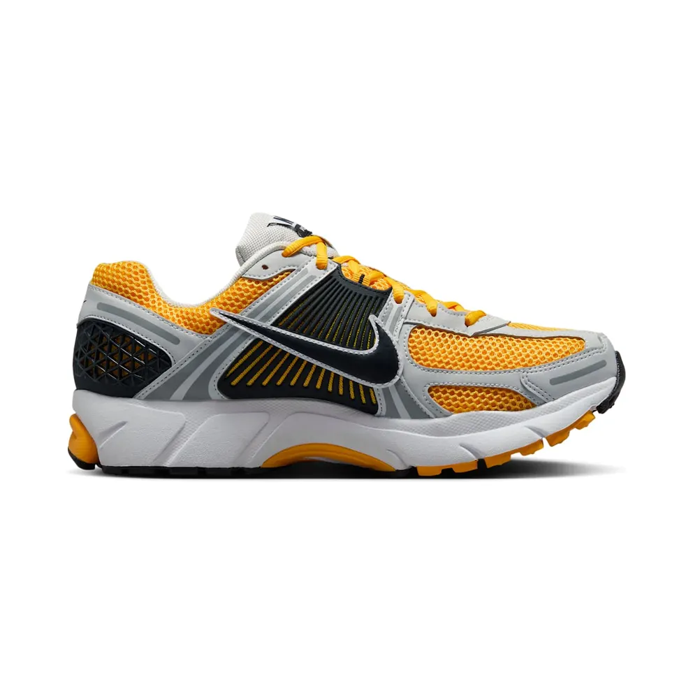 Nike Zoom Vomero 5 “University Gold'” (FB9149-002)
