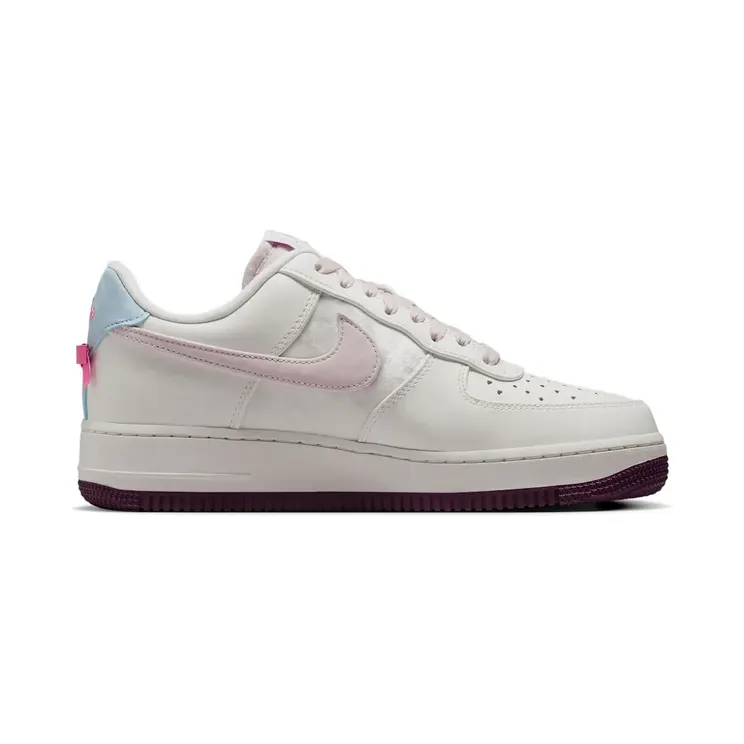 Nike Air Force 1 ’07 mit Schleifendetail “White” (IQ4937)
