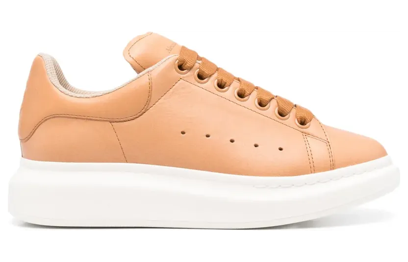 Alexander McQueen Oversized sneakers – Beige (807880WHABB)