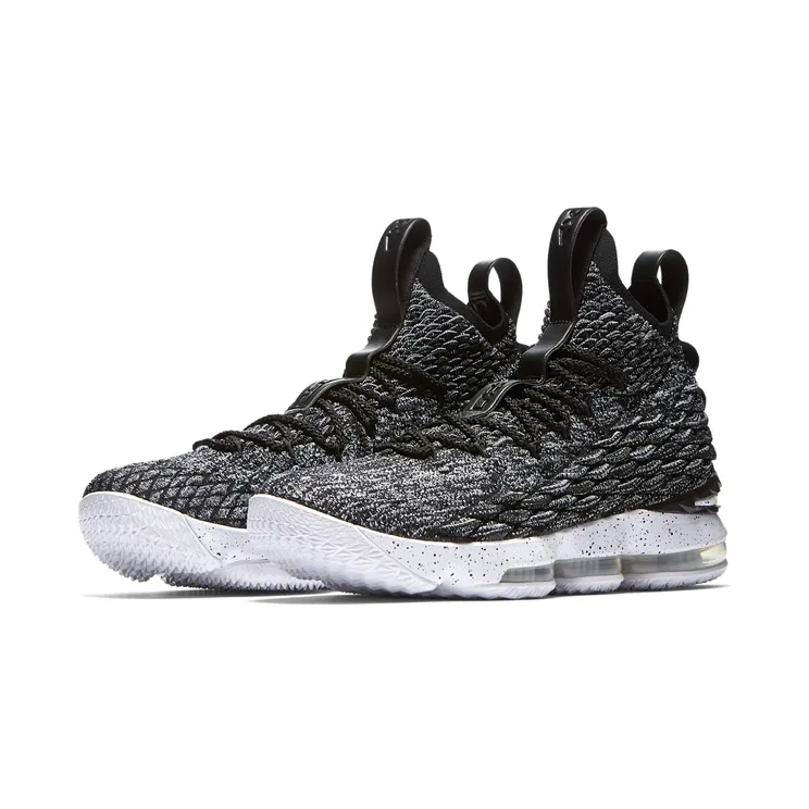 nike-lebron-15 897648-002