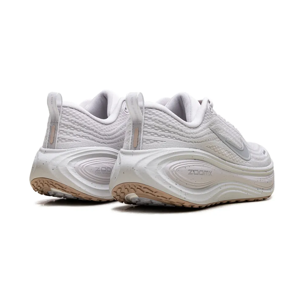 Nike Vomero Plus “Speckle Vast Grey Wolf Grey” (IO4323-001)