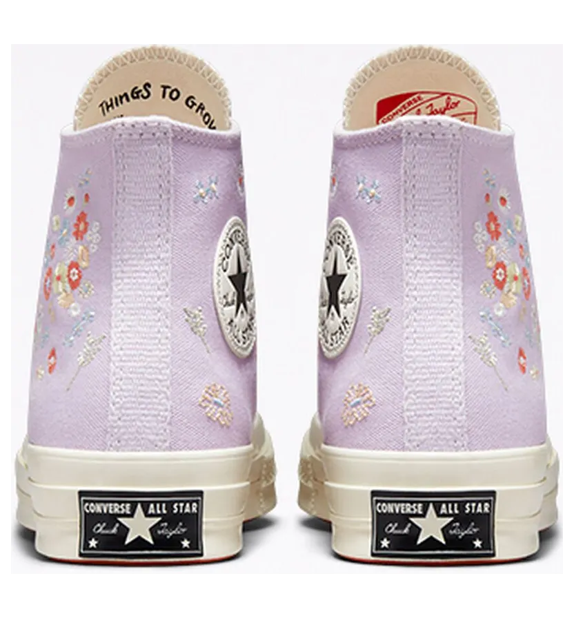 converse-chuck-taylor-all-star A01584C