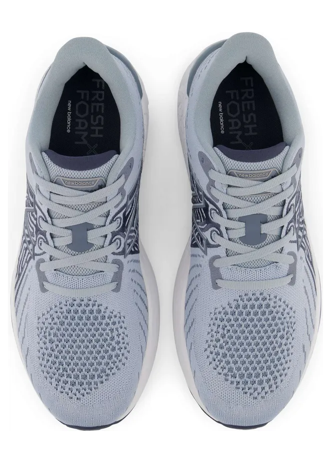 new-balance-sneaker MVNGOGG5