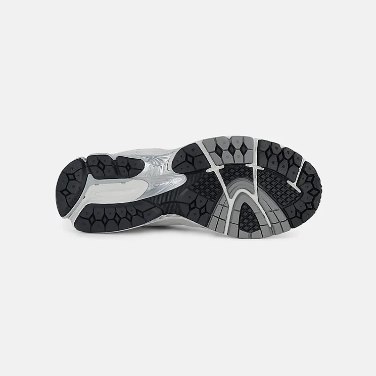 new-balance-2002r ML2002R0