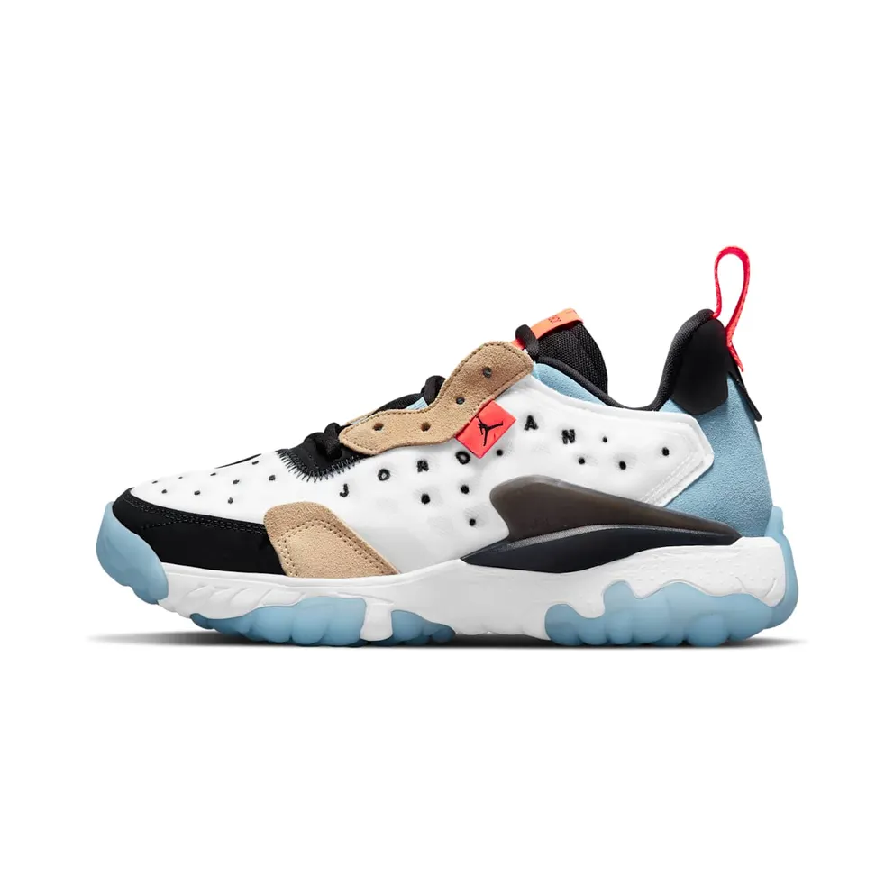 Jordan Delta 2 Women’s Shoe “White / Metallic Silver / Sesame / Flash Crimson” (CW0913-100)