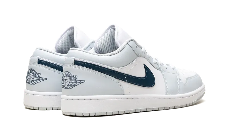 Air Jordan 1 Low “Aura / Squadron Blue” (553558-400)