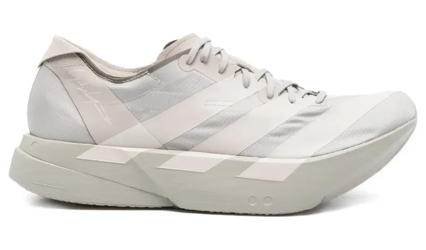 Y-3 Gestreepte sneakers – Beige (KI6874W)