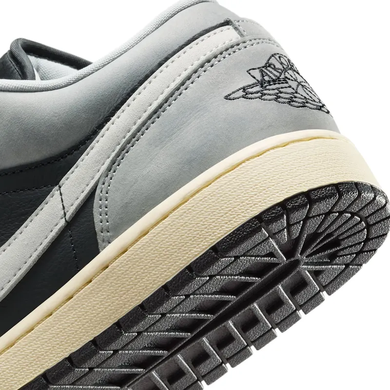 air-jordan-1 HQ2010-012