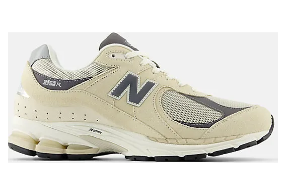 New Balance 2002R “Sandstone Magnet” (M2002RFA)