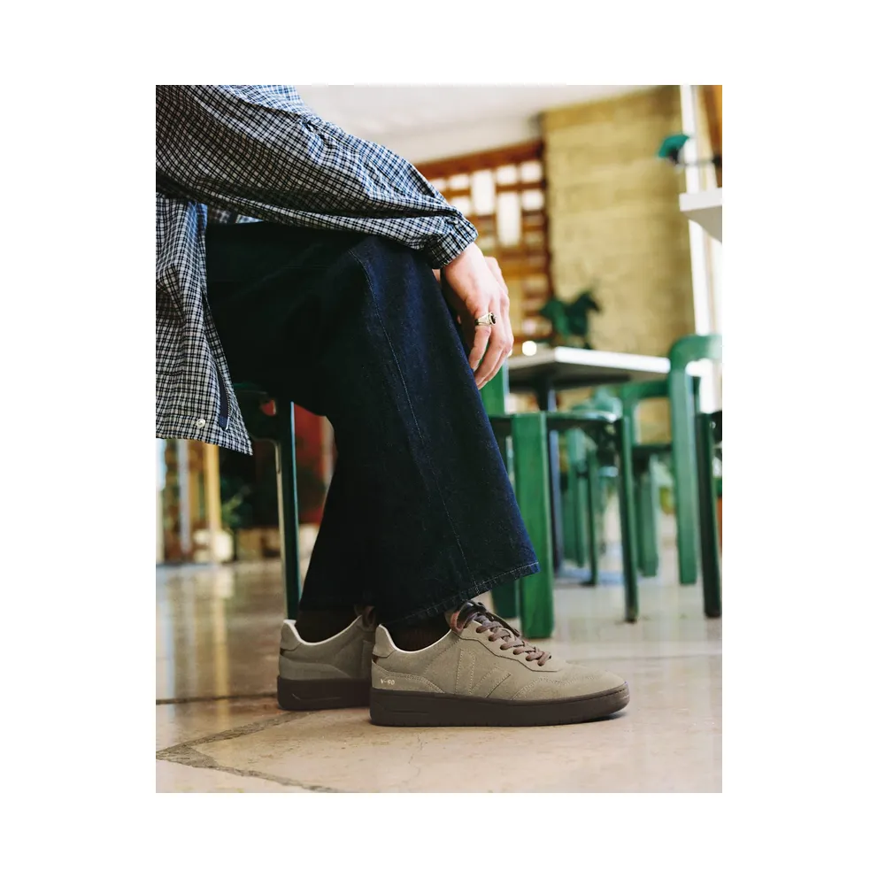 Veja – V-90 Suède – Men – Shoes – Beige (VD0321729B)