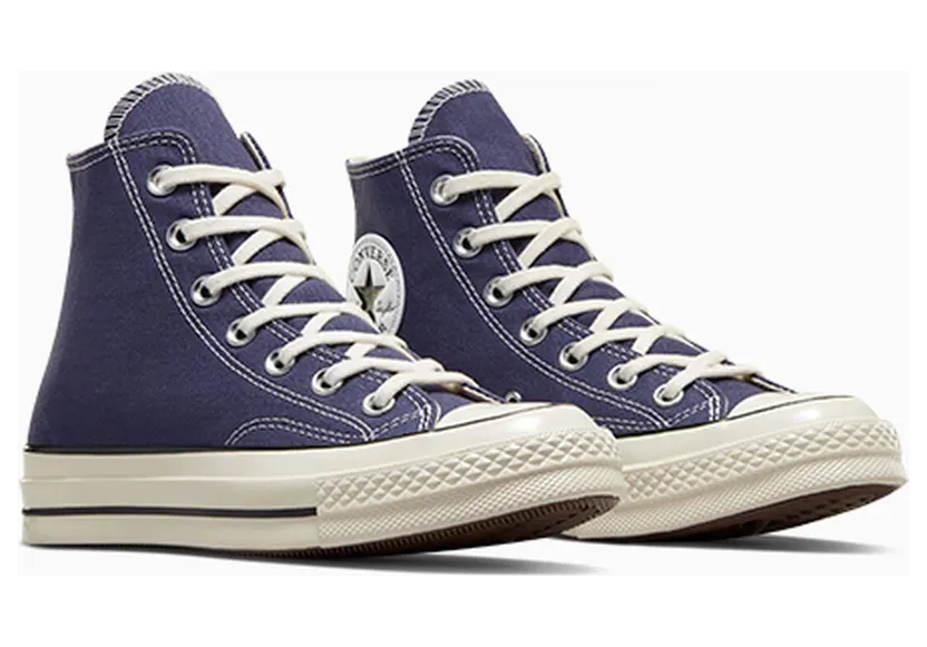 converse-chuck-taylor-all-star A04589C