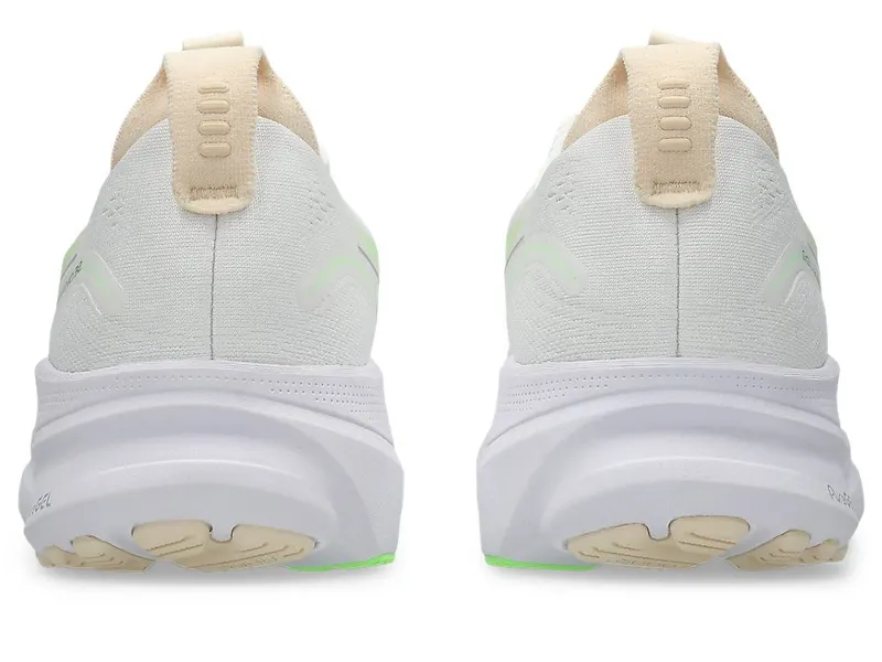 ASICS GEL-KAYANO 32 “White / Seashell” (1012B838-102)