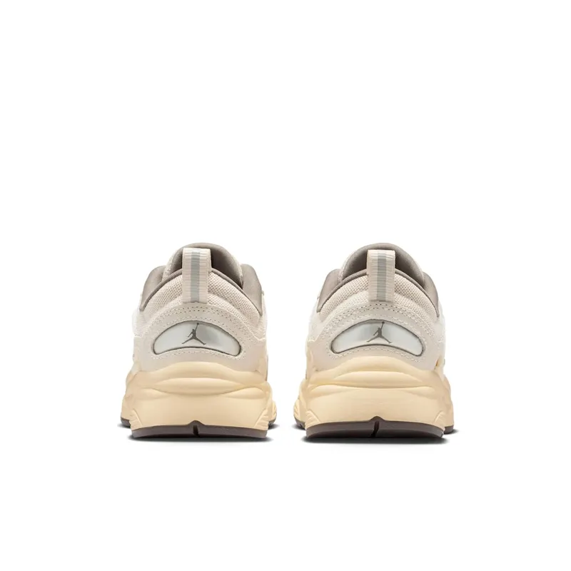 Jordan Trunner O/S Light Orewood Brown (II6531-101)