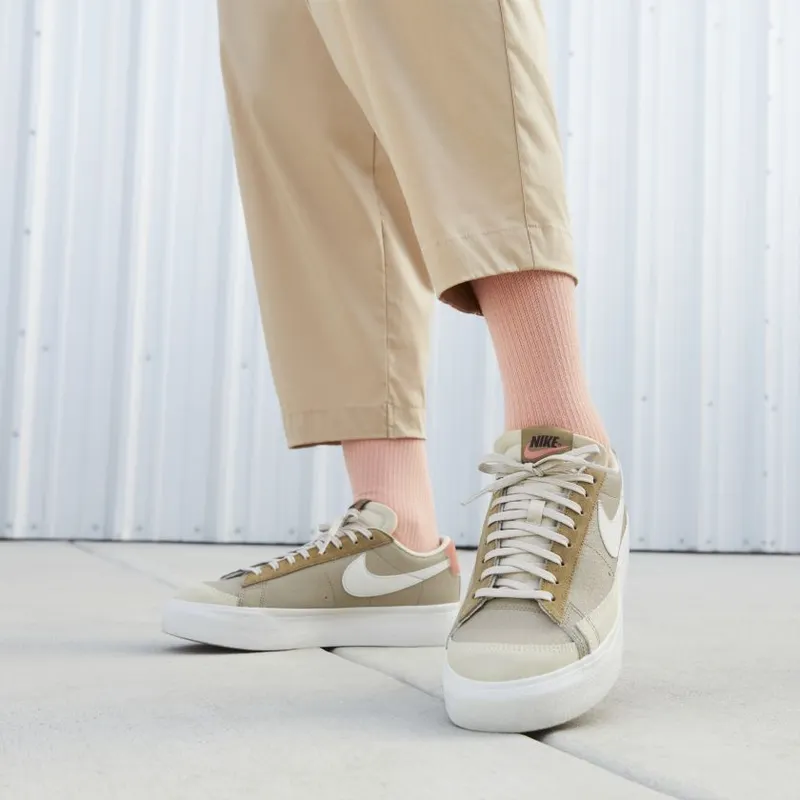 Nike Blazer Low Platform SP Brown (DQ9318-200)