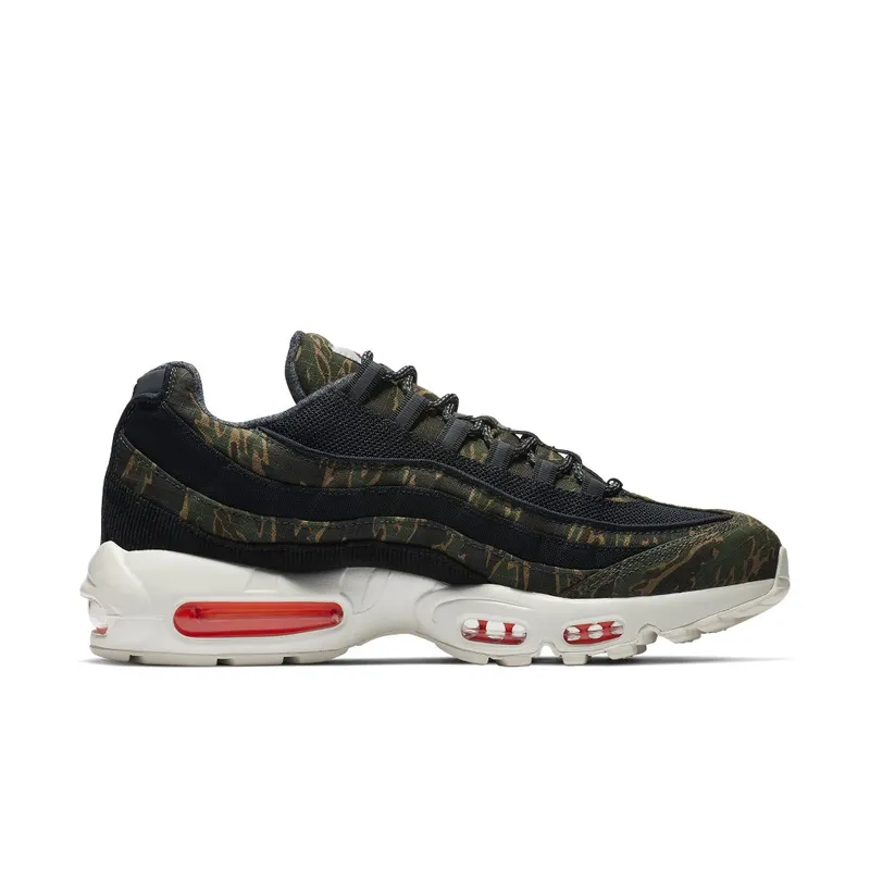 Nike x Carhartt WIP Air Max 95 (AV3866-001)