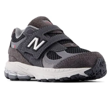 new-balance-sneaker IV2002RA