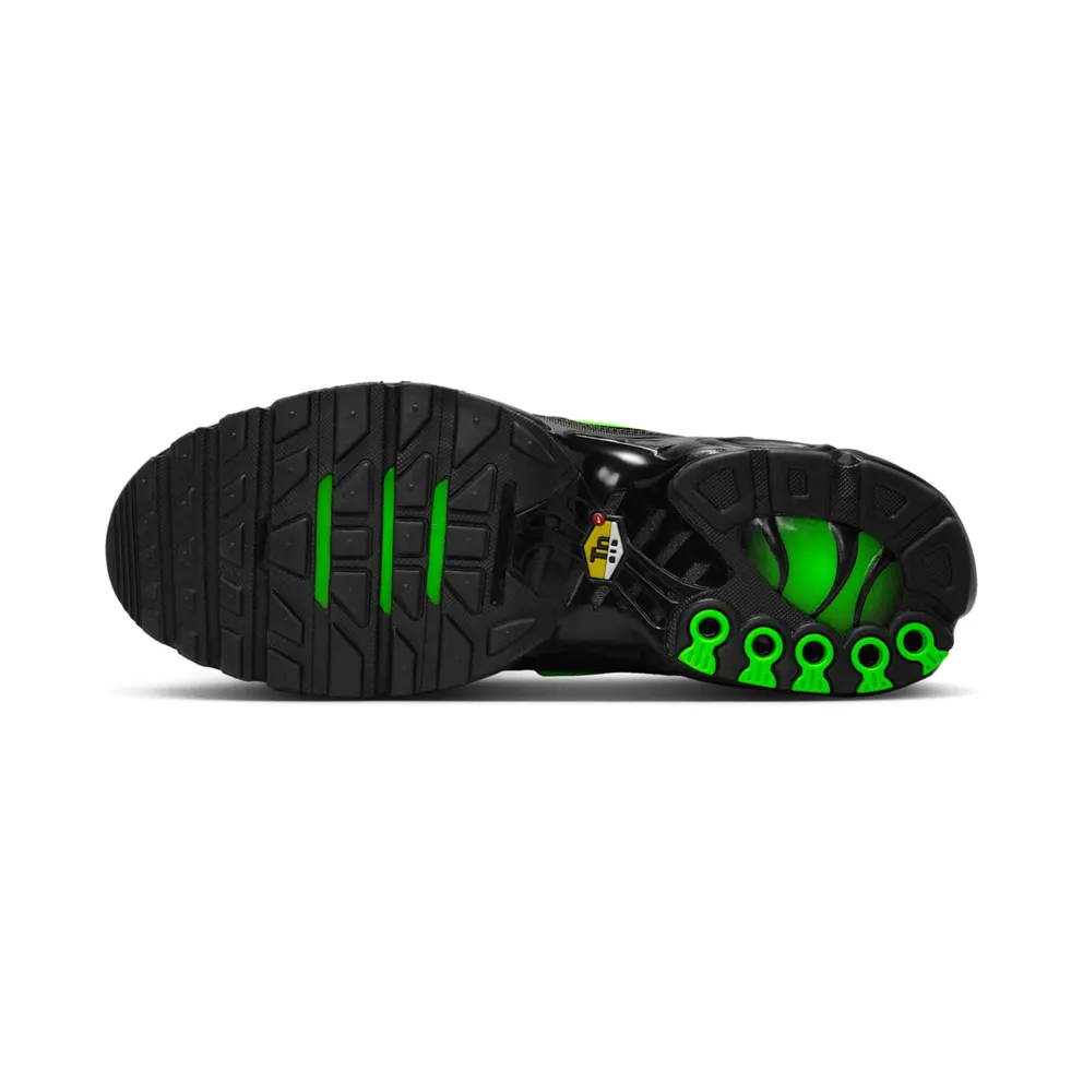 Nike Air Max Plus Black Green Strike (DM0032-024)