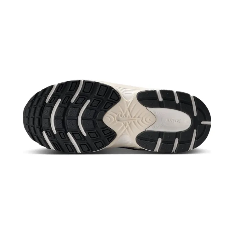 nike-v5-rnr HQ6412-102