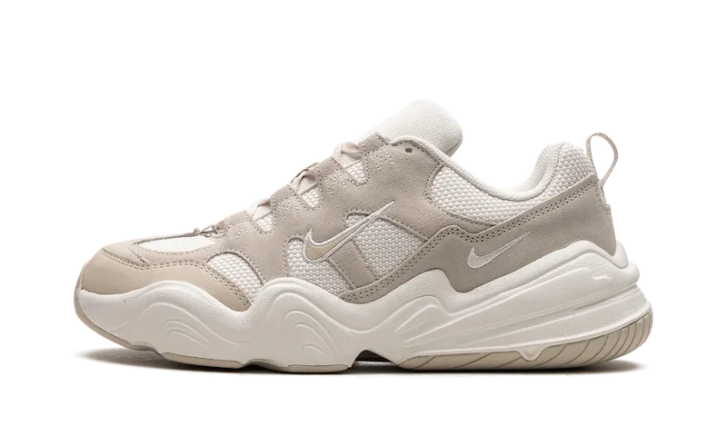 Nike TECH HERA “Light Orewood brown” (DR9761-002)