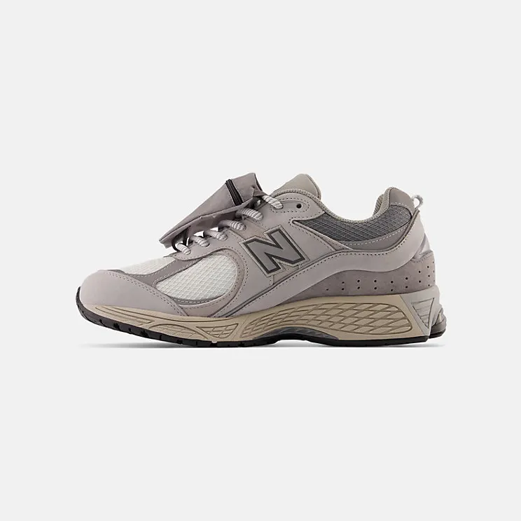 new-balance-2002r M2002RVC