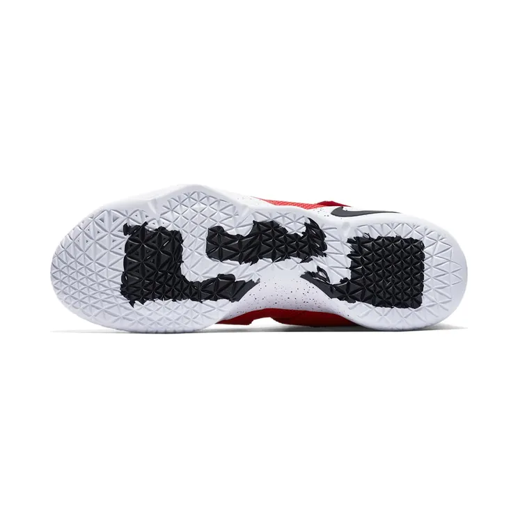 nike-lebron 897644-601