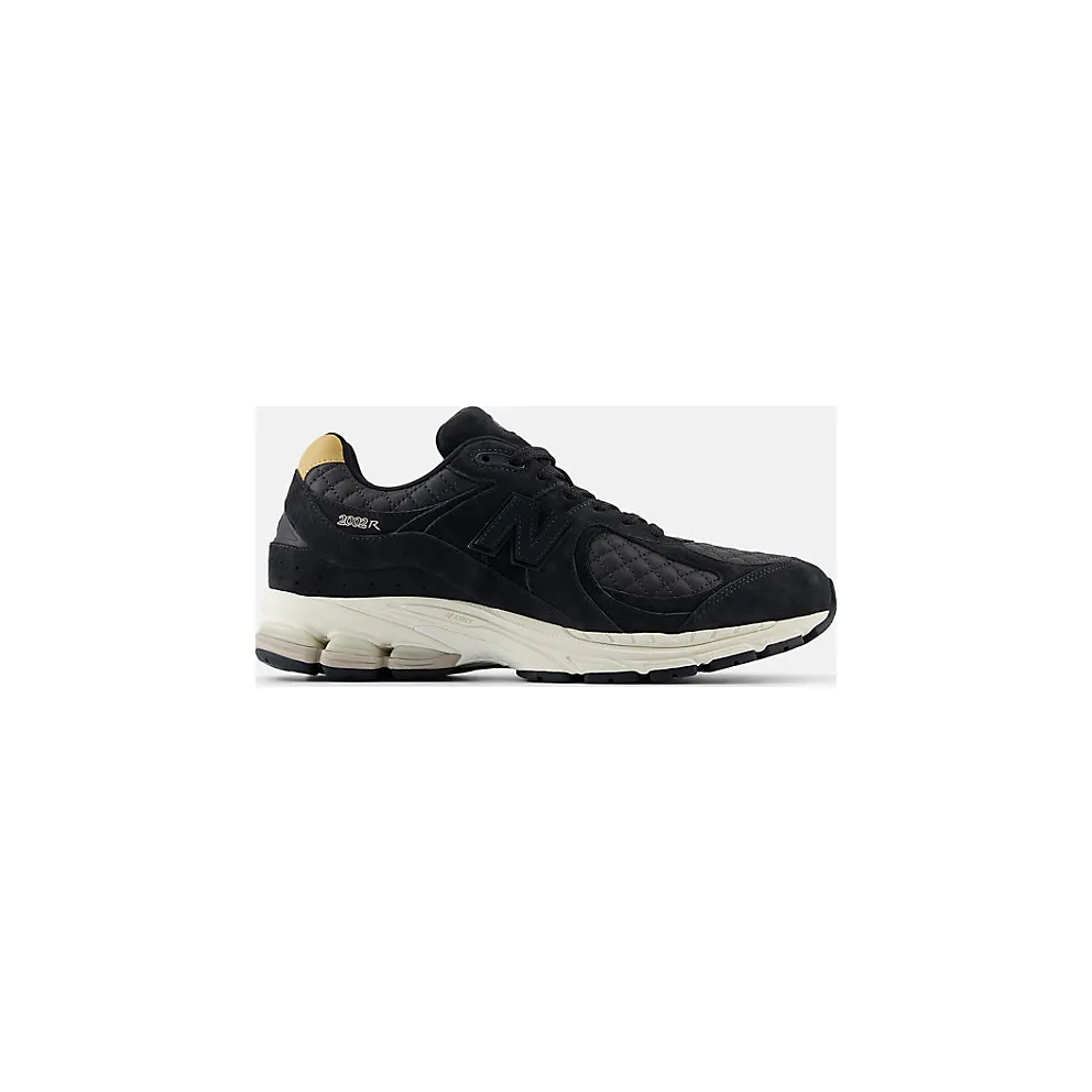 New Balance 2002R Quilted Black (M2002RPG)