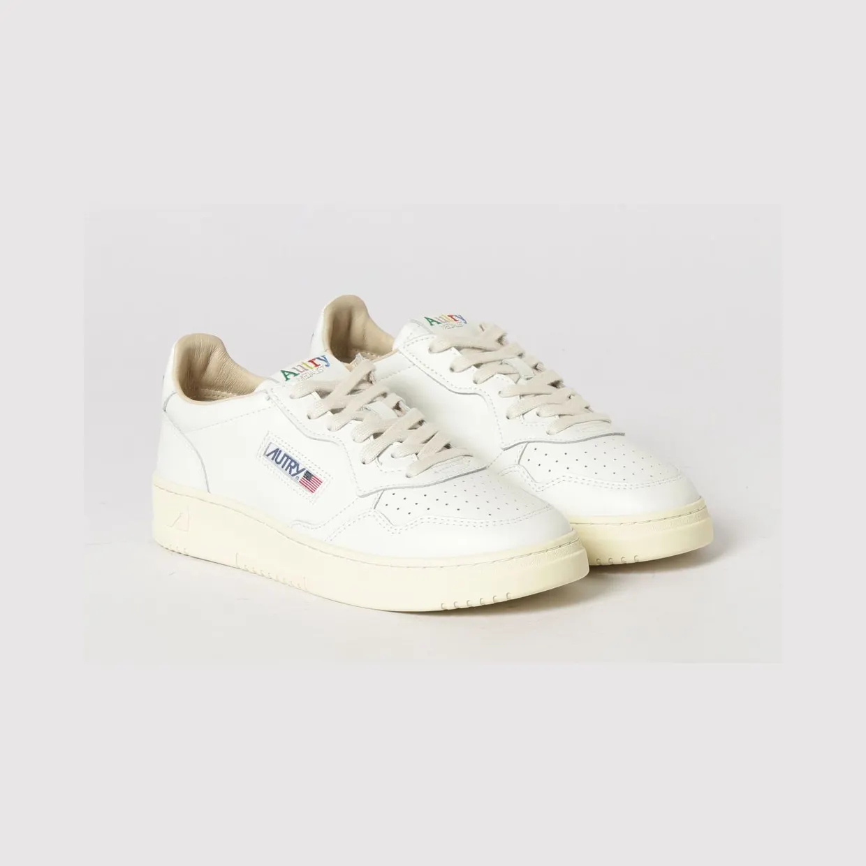 Autry Medalist Low Two-Tone Calfskin and Suede Trainers Beige (AULMBG01)