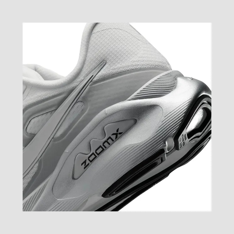 nike-structure IO9913-101