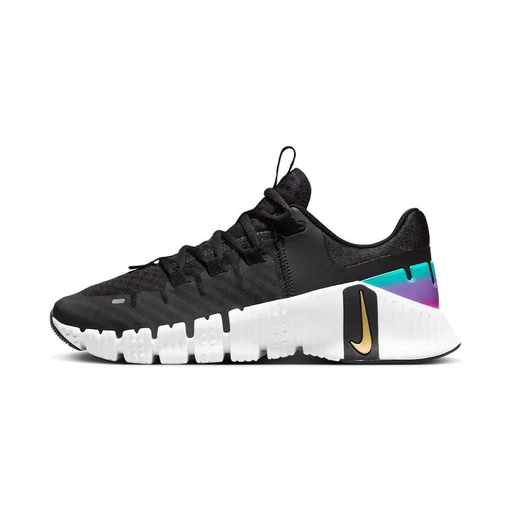 Nike Free Metcon 5 “Black / White / Fireberry / Metallic Gold” (FB7149-001)
