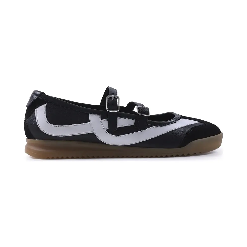 Bronx sneaker black/off white/gum (66685-UC-3904)
