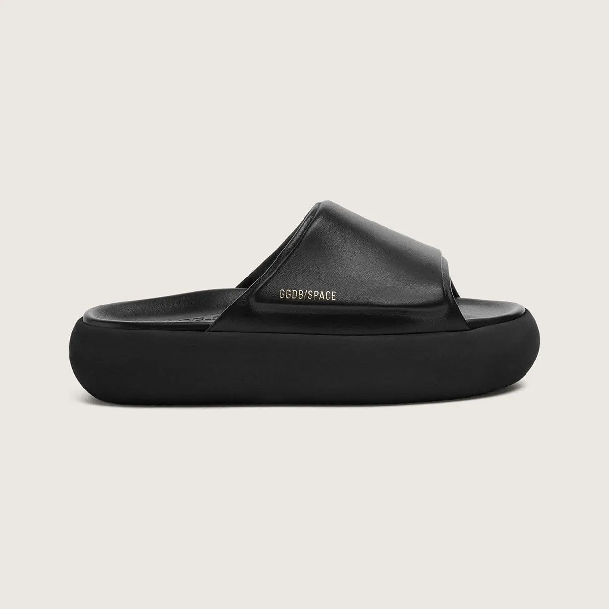 Golden Goose Space-Star Slip-Ons In Black Leather (GMF00567.F007813.90100)